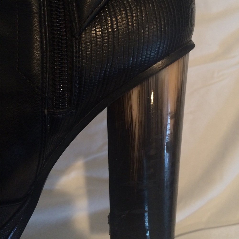 Platform Colorblock Boots - Picture 3 of 4